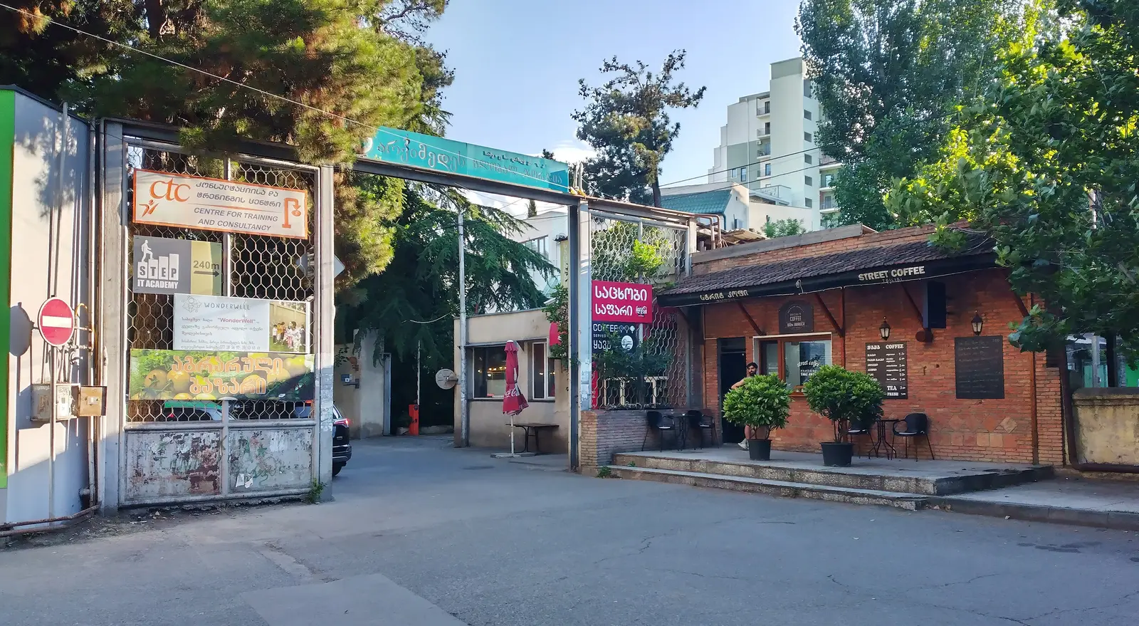 Cafés & coffee